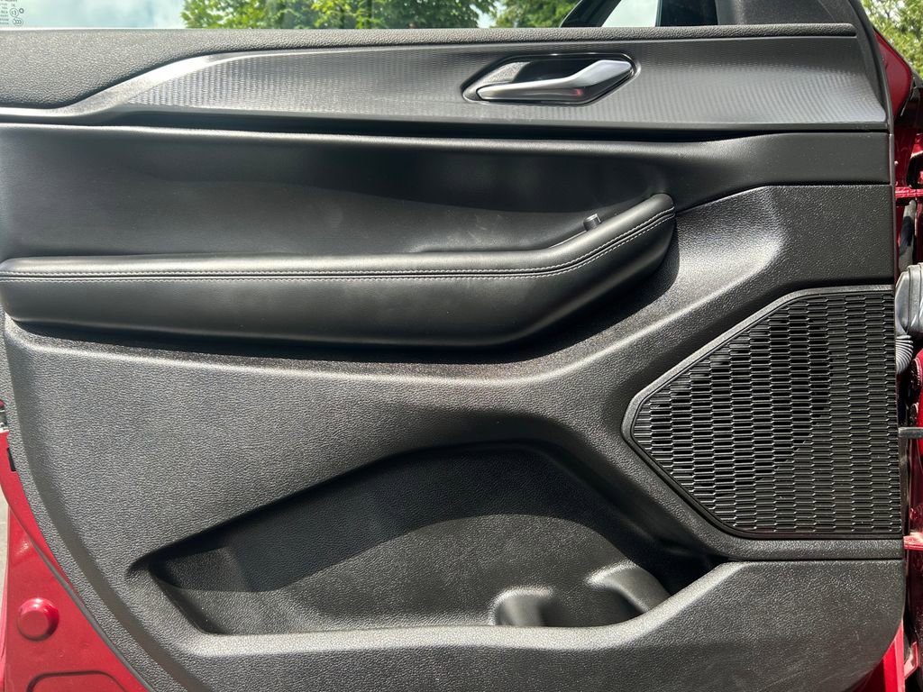 Used 2024 Jeep Grand Cherokee Altitude image 23