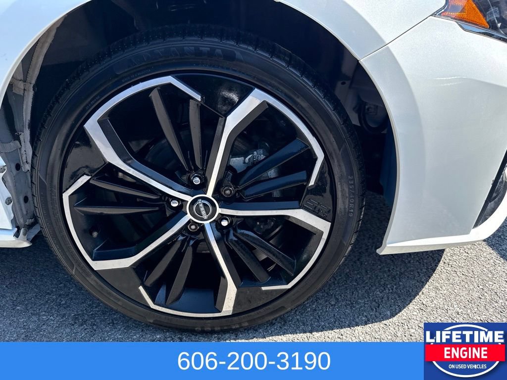 Used 2024 Nissan Altima 2.5 SR AWD/4WD image 5