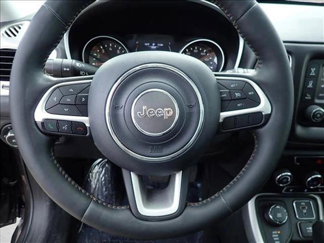 Used 2018 Jeep Compass Latitude w/ Cold Weather Group AWD/4WD image 13