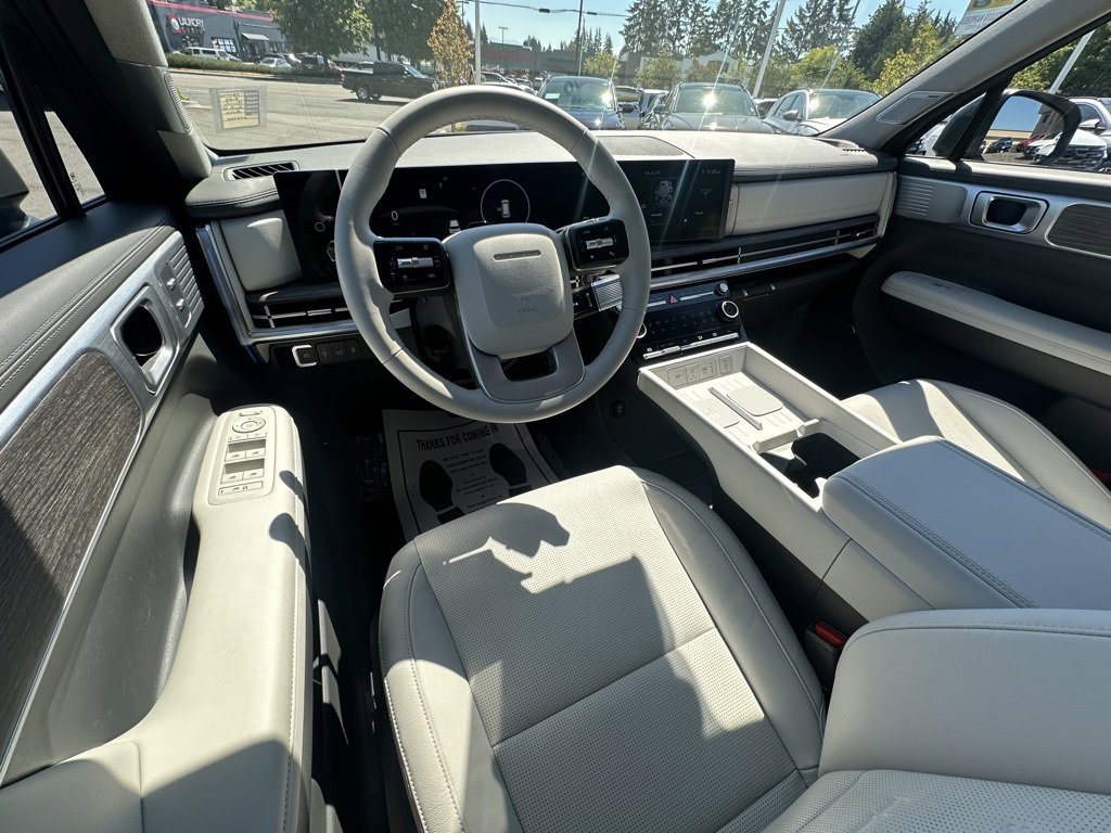 Used 2025 Hyundai Santa Fe Limited image 13