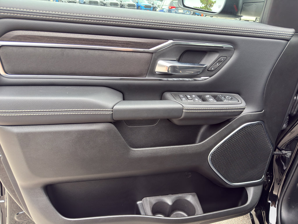 New 2026 RAM 1500 Laramie AWD/4WD image 15
