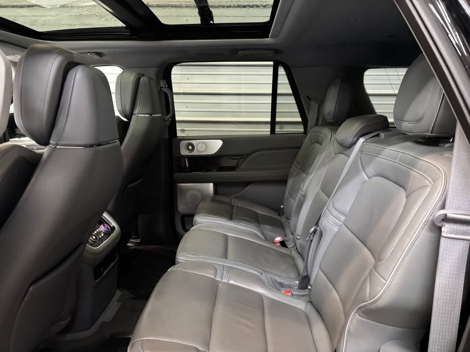 Used 2019 Lincoln Navigator L Reserve AWD/4WD image 25