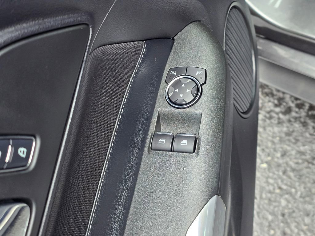 Used 2017 Ford Mustang Coupe image 12