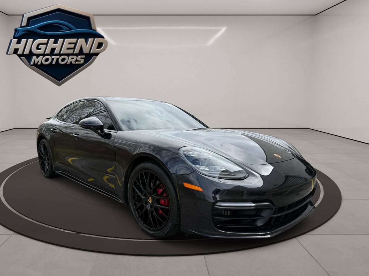 Used 2018 Porsche Panamera 4S image 10
