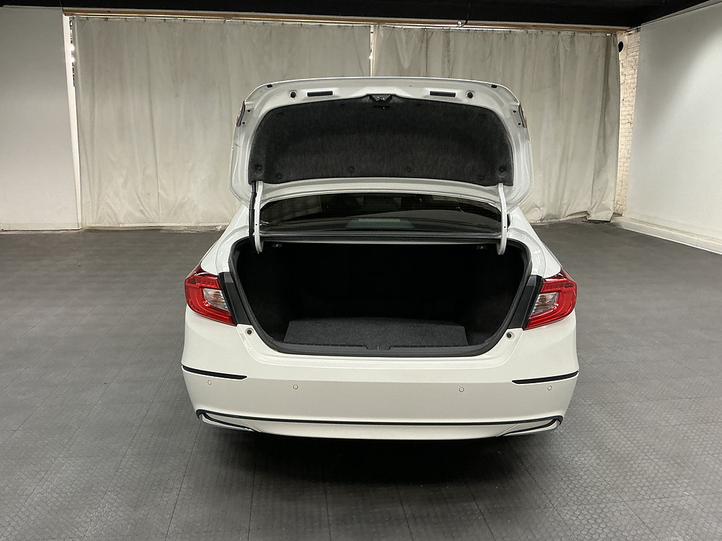 Used 2019 Honda Accord Touring image 24