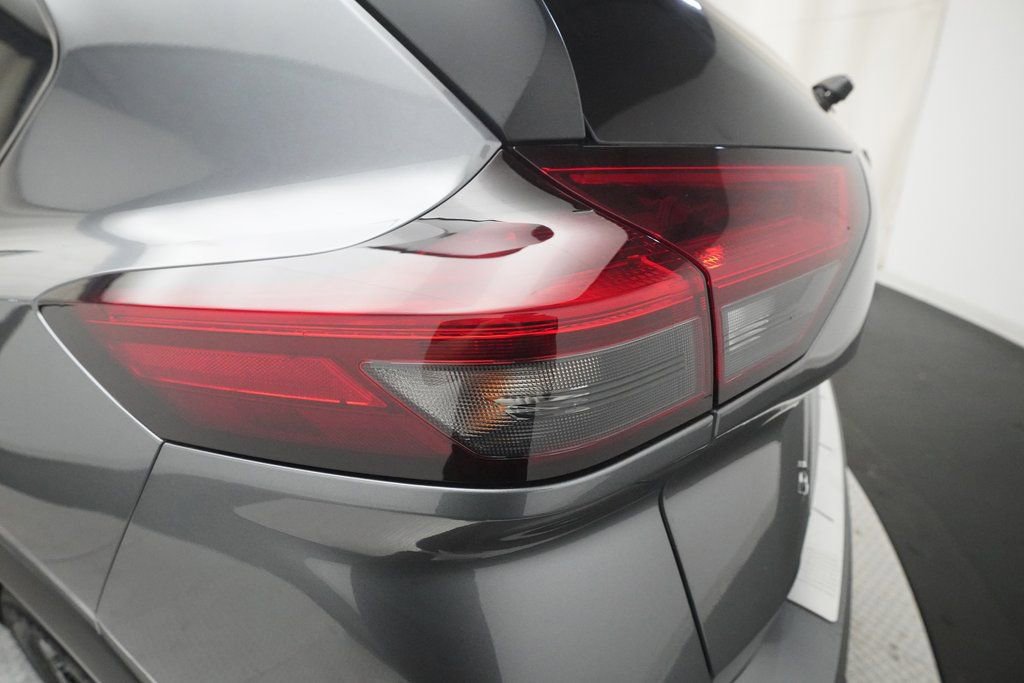 Certified 2024 Nissan Rogue SV image 33