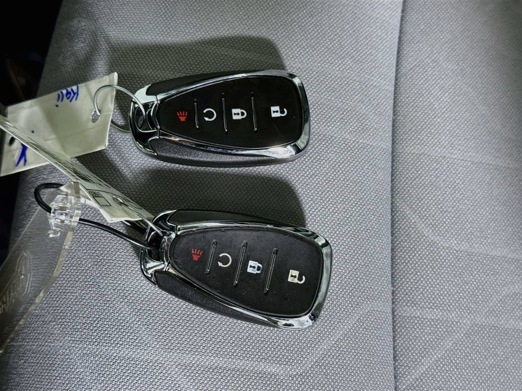 Used 2020 Chevrolet Trax LT w/ LT Convenience Package FWD image 31