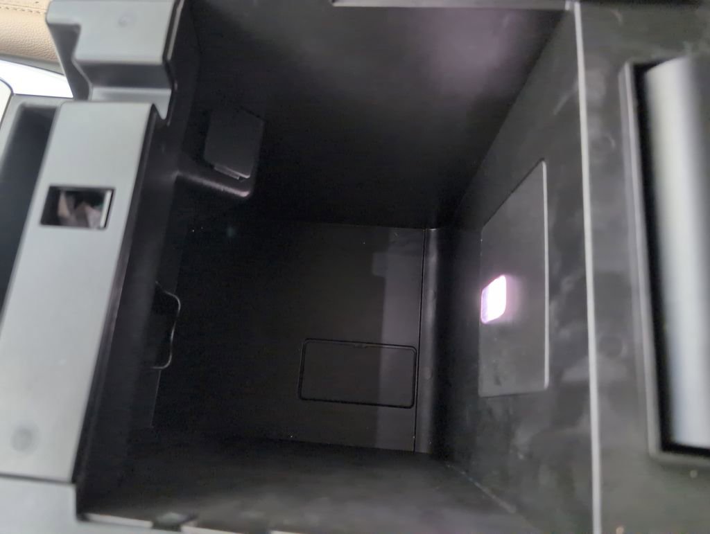 Used 2020 Ford Explorer XLT w/ Equipment Group 202A RWD image 40