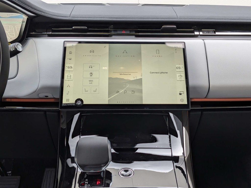 New 2027 Land Rover Range Rover Sport SE AWD/4WD image 18