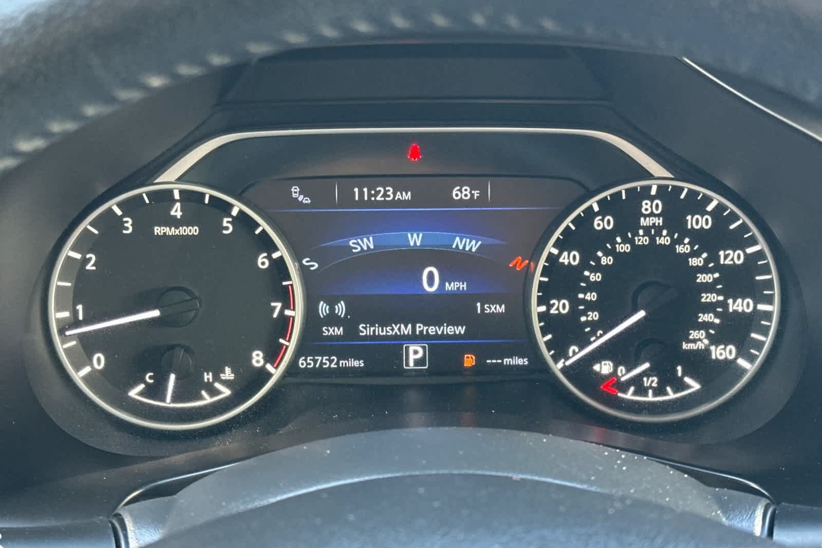 Used 2018 Nissan Murano Platinum w/ Cargo Package FWD image 32