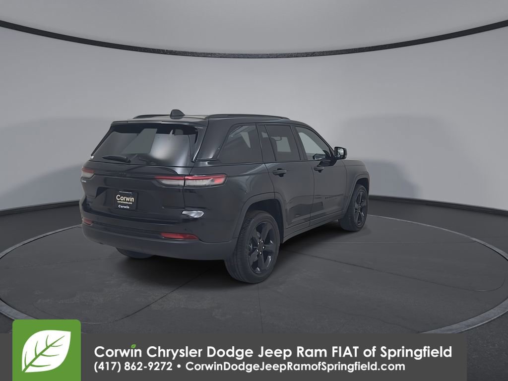 Used 2023 Jeep Grand Cherokee Altitude image 14