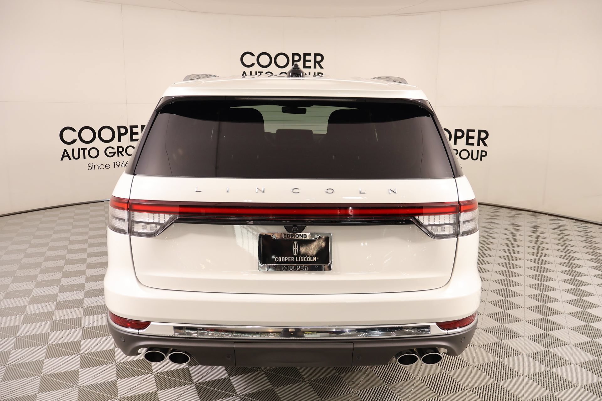 Used 2026 Lincoln Aviator Reserve AWD/4WD image 23