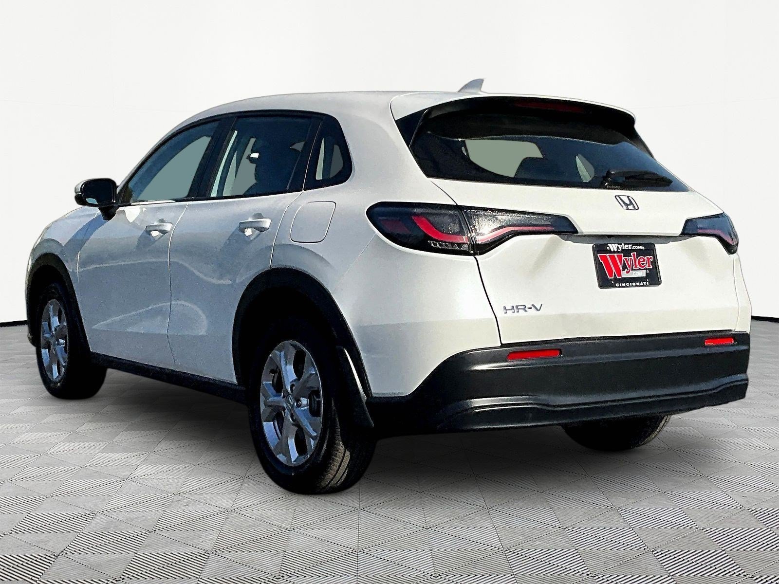 Used 2024 Honda HR-V LX image 4