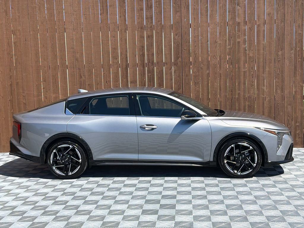 Used 2025 Kia K4 GT-Line image 13