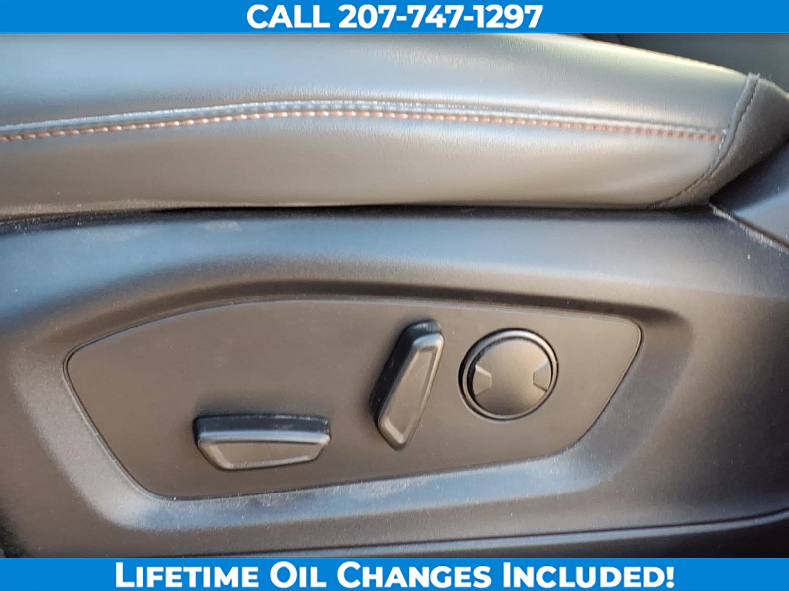 Used 2025 Ford Explorer Active w/ Active Comfort Package AWD/4WD image 12