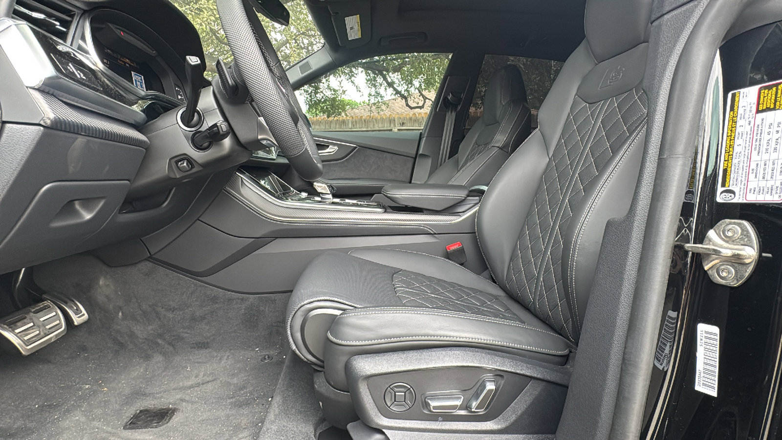 New 2025 Audi SQ8 Premium Plus image 9