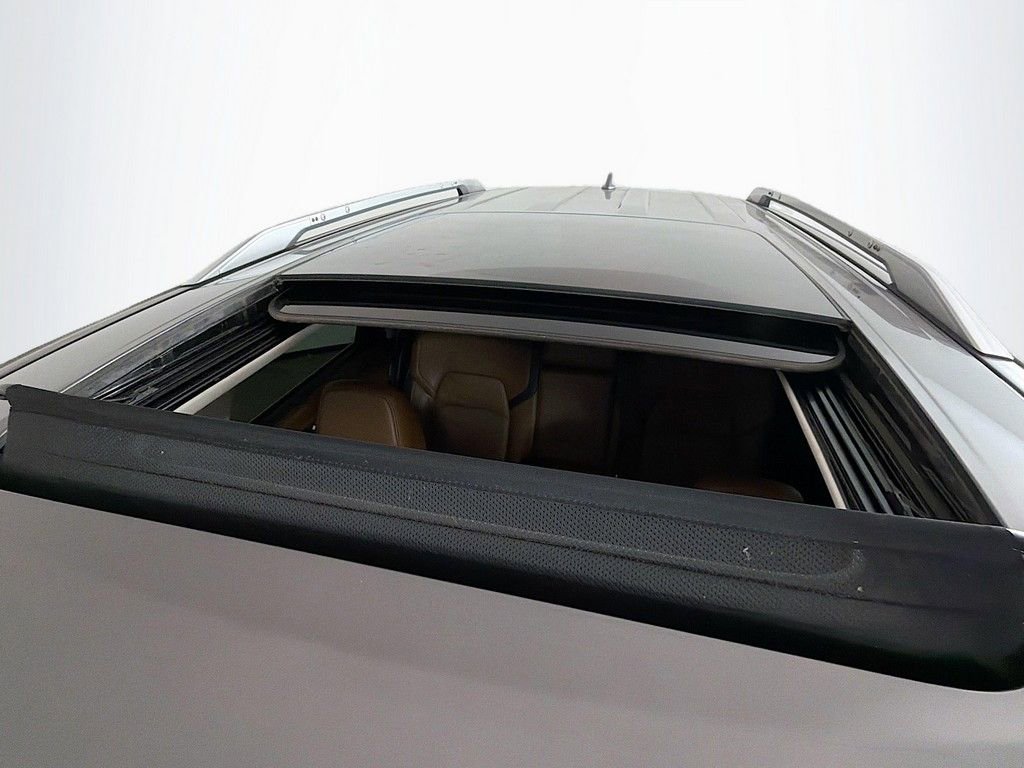 Used 2022 Nissan Pathfinder Platinum w/ Cargo Package image 20