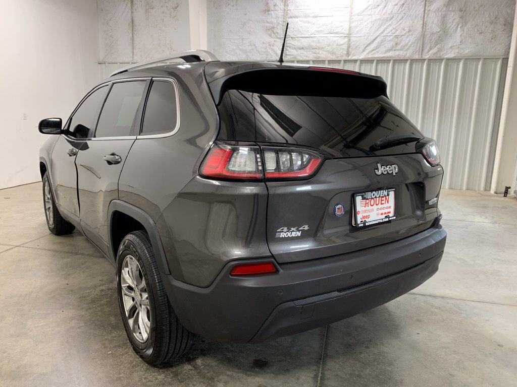 Used 2019 Jeep Cherokee Latitude Plus AWD/4WD image 4