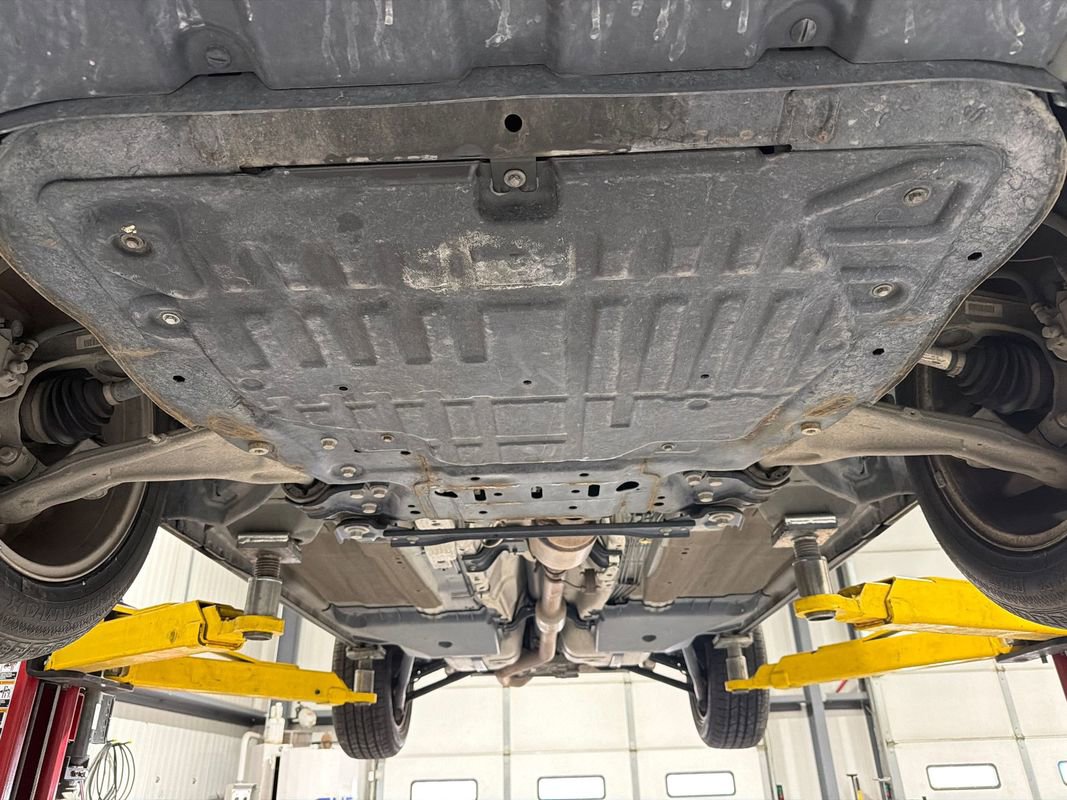 Used 2017 Land Rover Range Rover Evoque SE Premium image 24