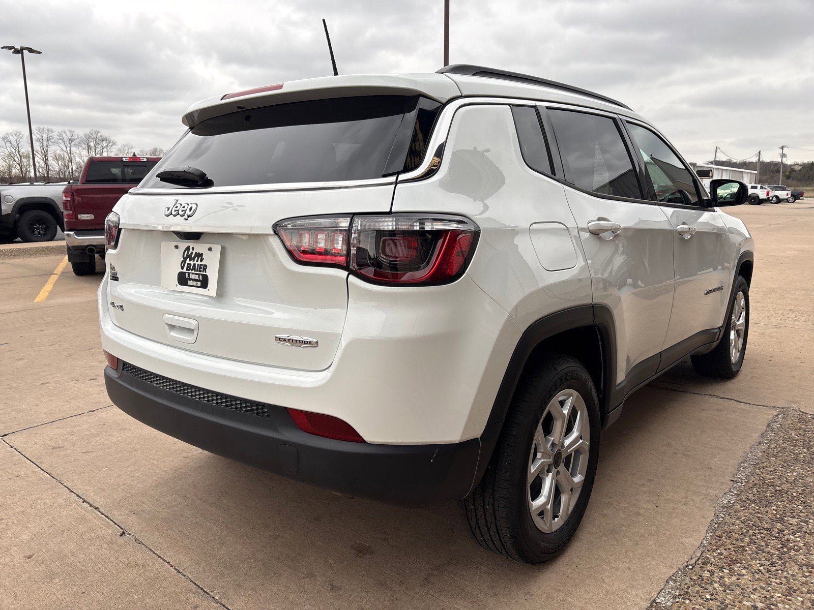 Used 2025 Jeep Compass Latitude w/ Convenience Group image 8