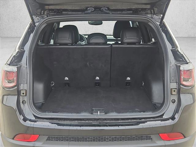 Used 2025 Jeep Compass Latitude image 6