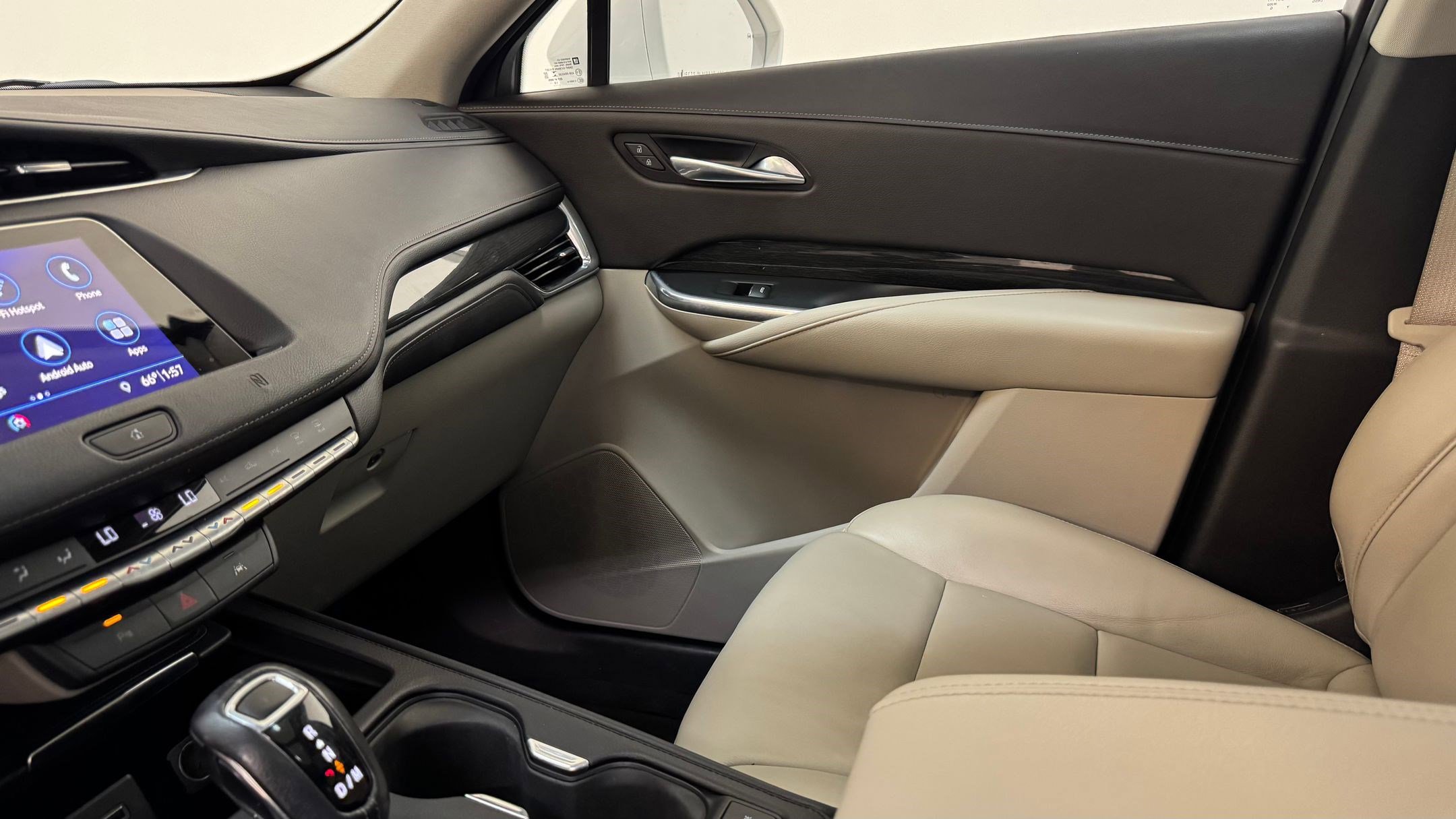 Used 2019 Cadillac XT4 Premium Luxury w/ Driver Assist Package image 32