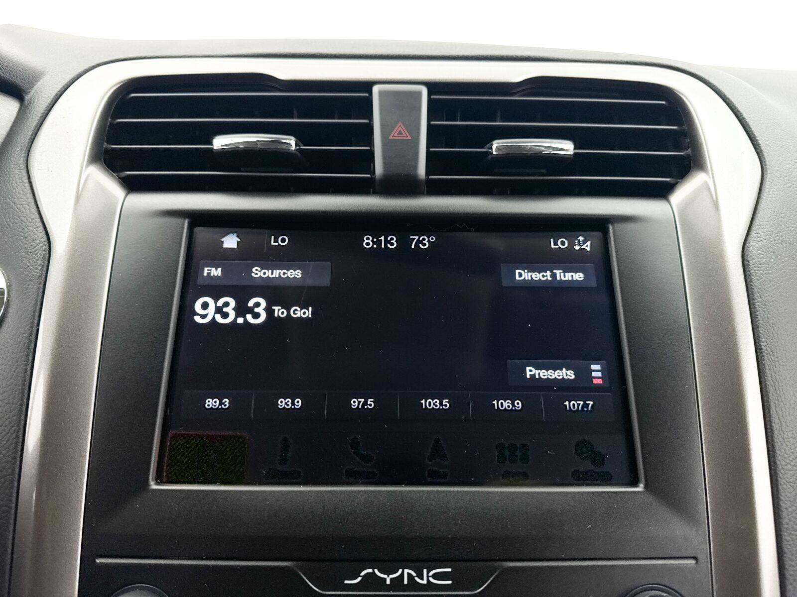 Used 2019 Ford Fusion SE FWD image 17