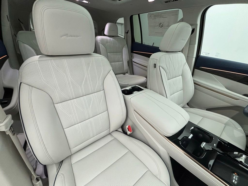 New 2026 Buick Enclave Avenir image 38