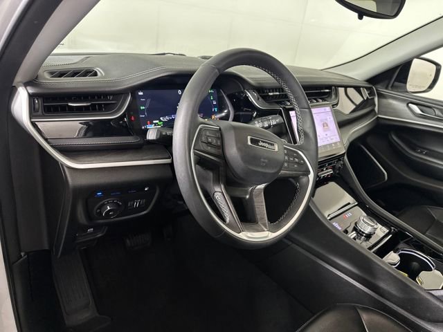 Used 2023 Jeep Grand Cherokee 4WD 4xe image 13