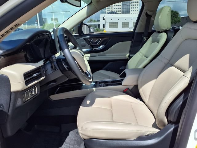 Certified 2026 Lincoln Corsair Grand Touring w/ Jet Appearance Package AWD/4WD image 4