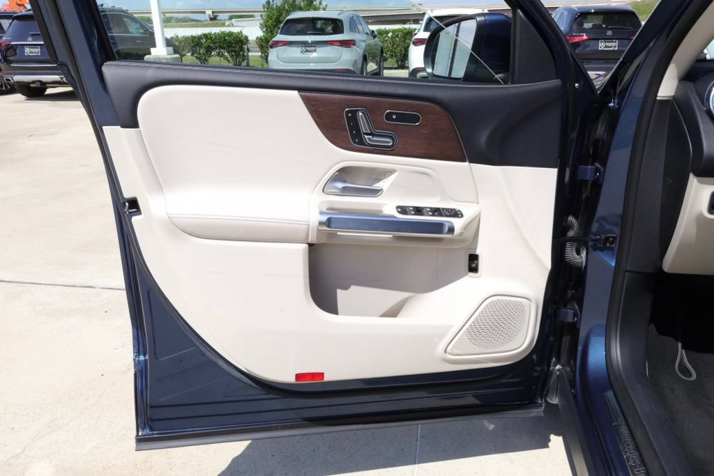 Certified 2023 Mercedes-Benz GLB 250 image 20