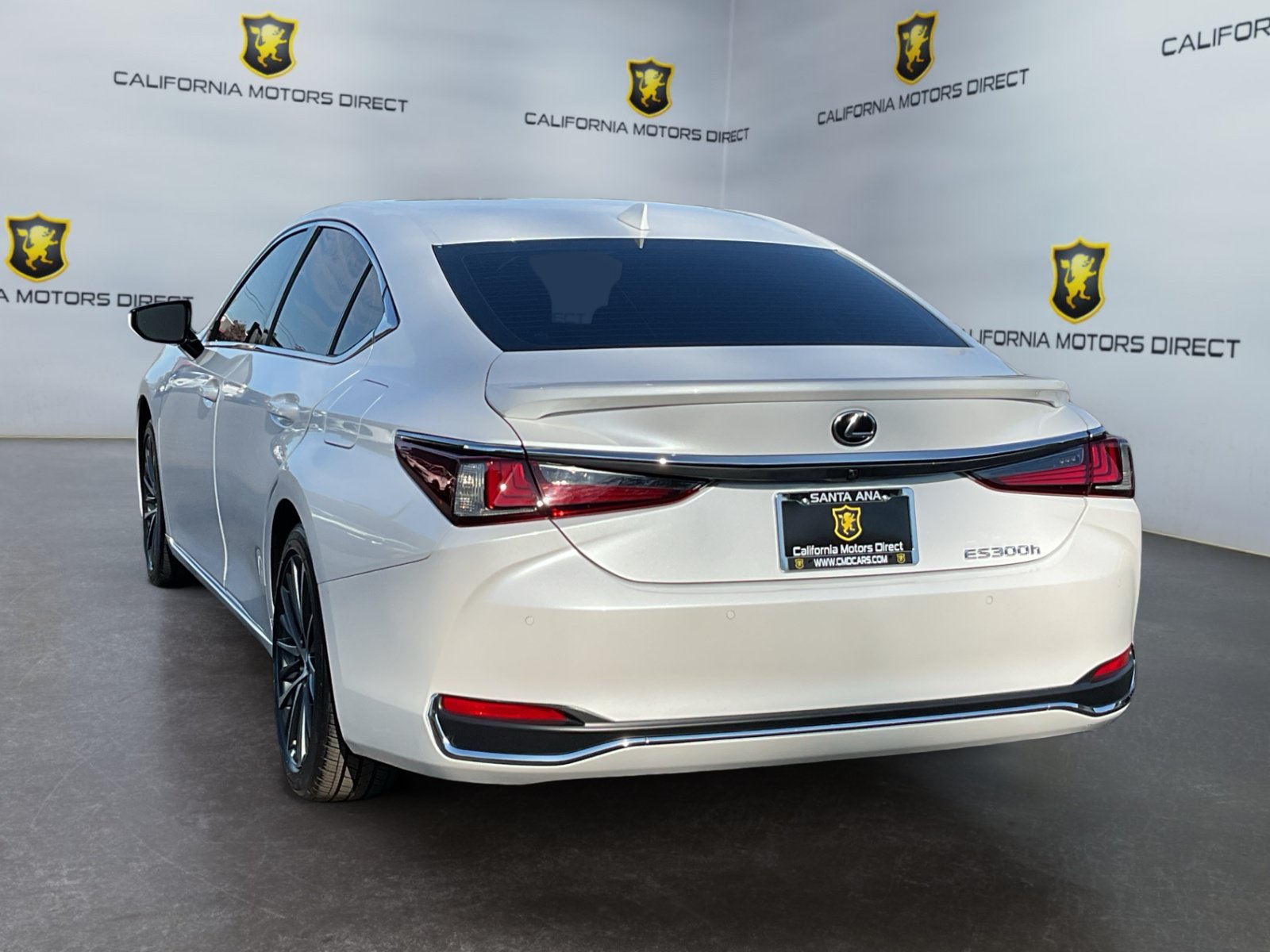 Used 2025 Lexus ES 300h w/ Premium Package FWD image 7