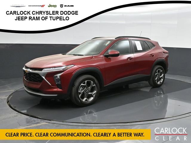 Used 2025 Chevrolet Trax LT w/ Driver Confidence Package image 7