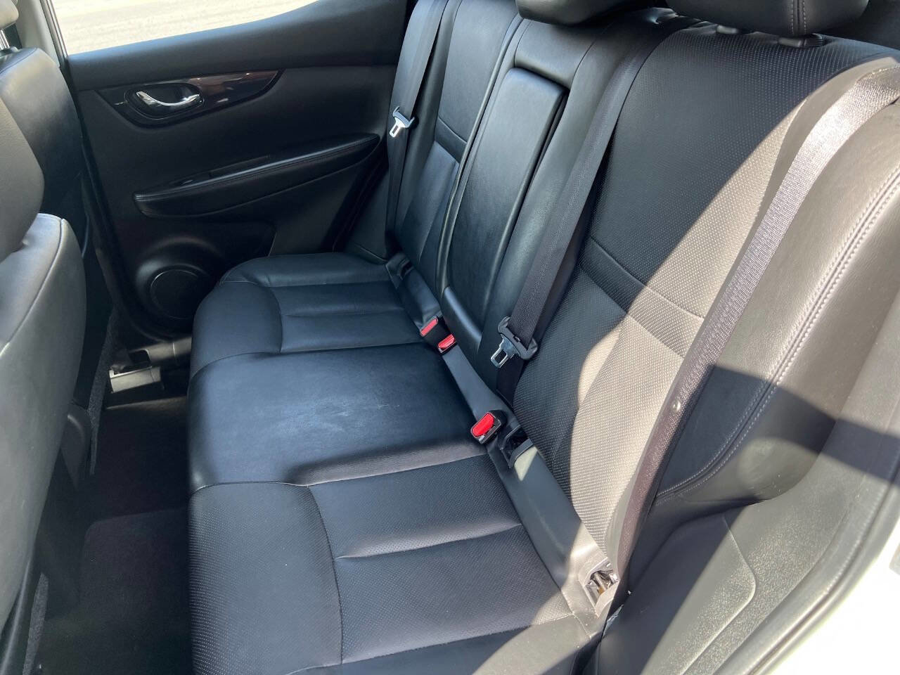 Used 2017 Nissan Rogue Sport SL w/ SL Premium Package image 25