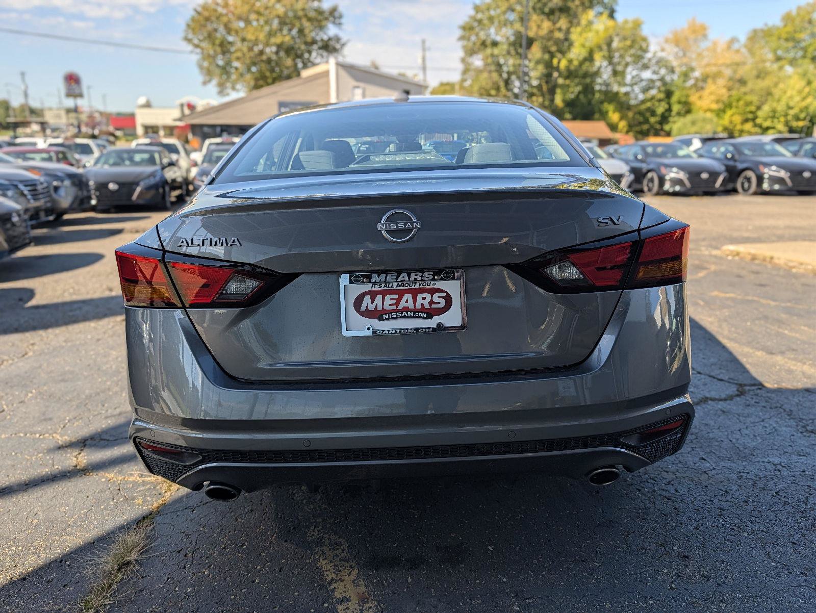 Used 2024 Nissan Altima 2.5 SV w/ SV Premium Package FWD image 10