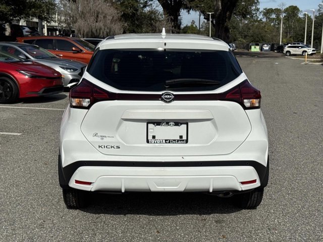 Used 2024 Nissan Kicks S image 3