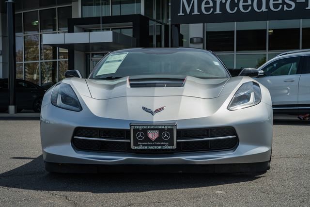 Used 2016 Chevrolet Corvette Stingray Coupe RWD image 2