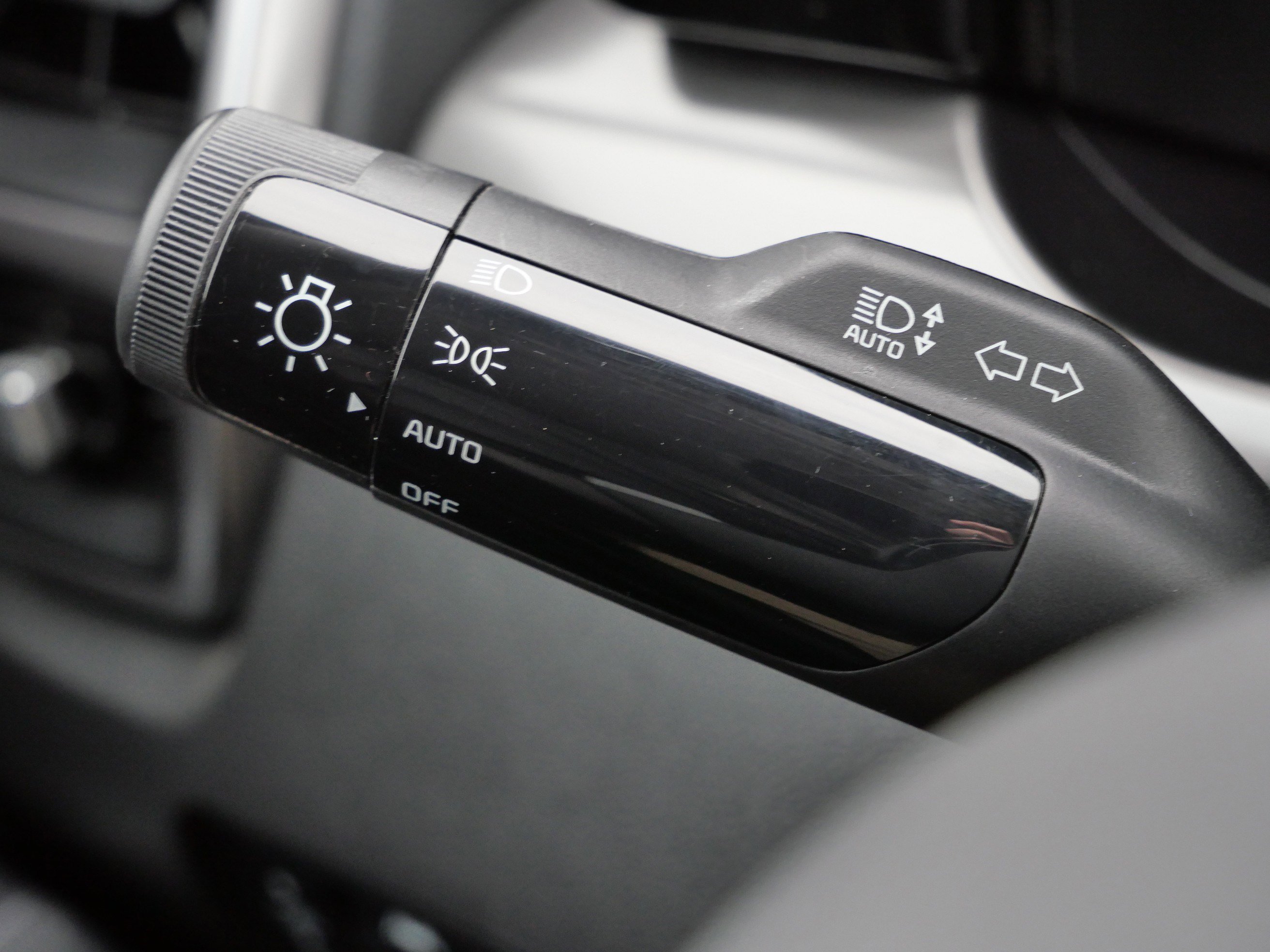 Used 2023 Kia Sorento LX image 33