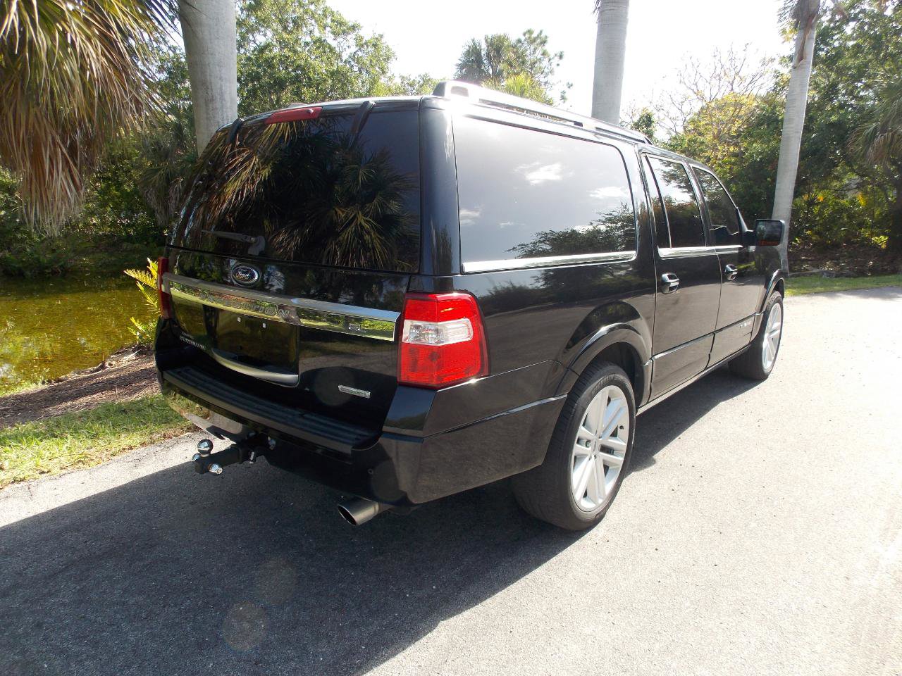 Used 2016 Ford Expedition EL Platinum image 7