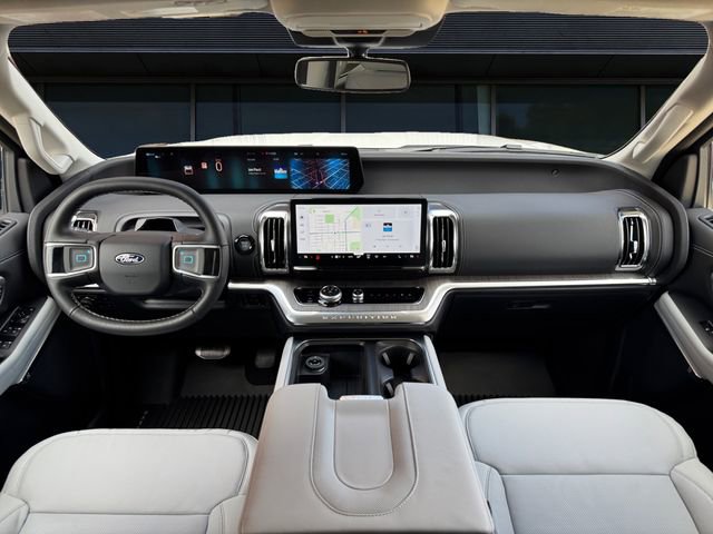 New 2026 Ford Expedition Platinum image 11