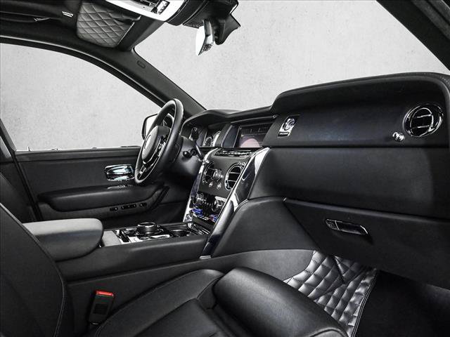 Used 2020 Rolls-Royce Cullinan AWD/4WD image 24