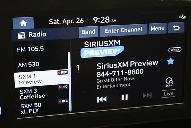 Used 2023 Hyundai Elantra SEL w/ Preferred Accessory Package image 31