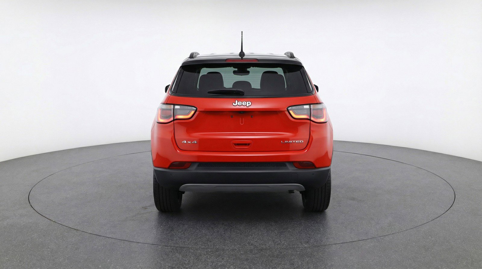 Used 2025 Jeep Compass Limited image 7