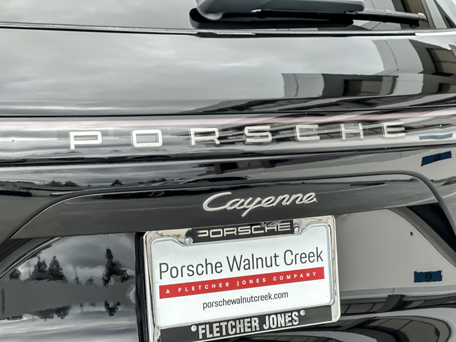 Used 2023 Porsche Cayenne Platinum Edition image 27