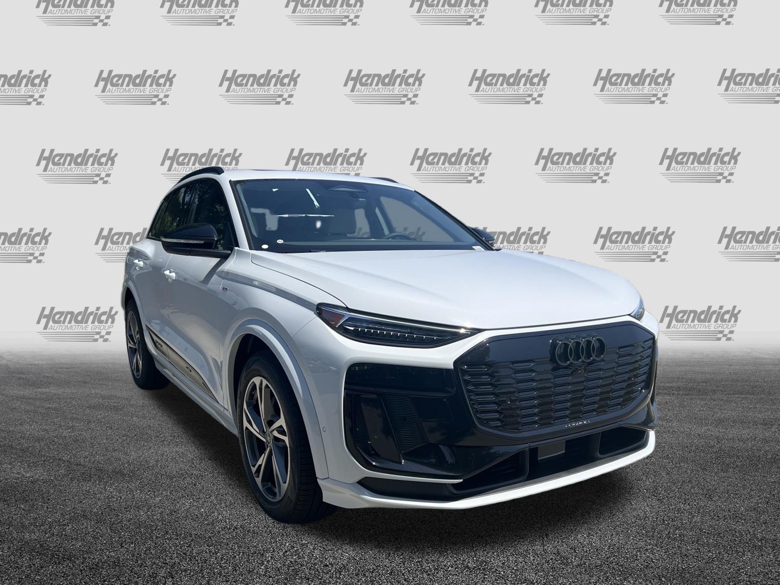 New 2027 Audi Q6 e-tron Prestige AWD/4WD image 2