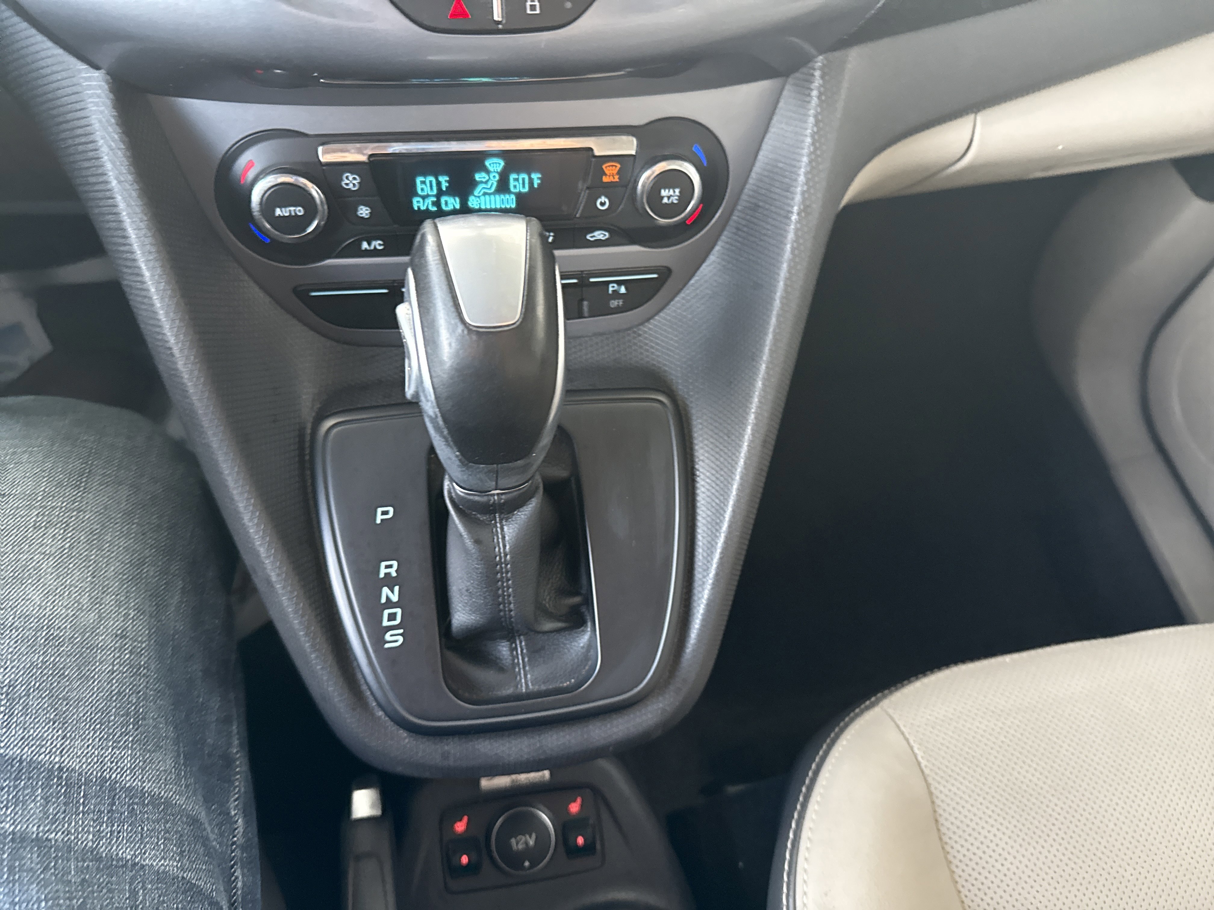 Used 2015 Ford Transit Connect Titanium image 29