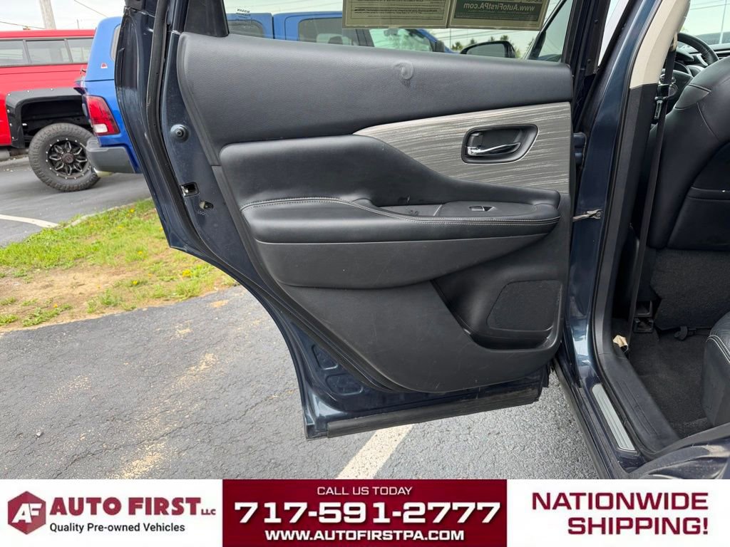 Used 2015 Nissan Murano Platinum w/ Platinum Technology Package AWD/4WD image 10