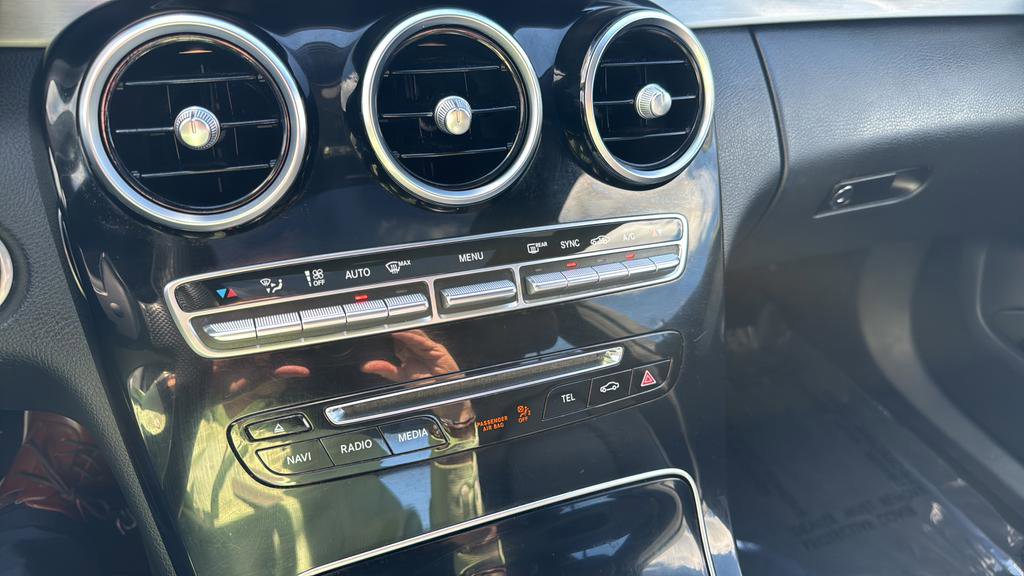 Used 2018 Mercedes-Benz C 300 4MATIC Sedan image 17