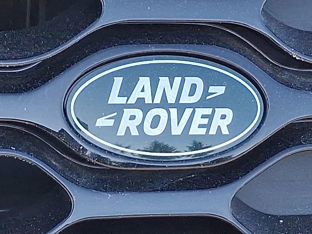 Certified 2025 Land Rover Discovery Dynamic SE image 29