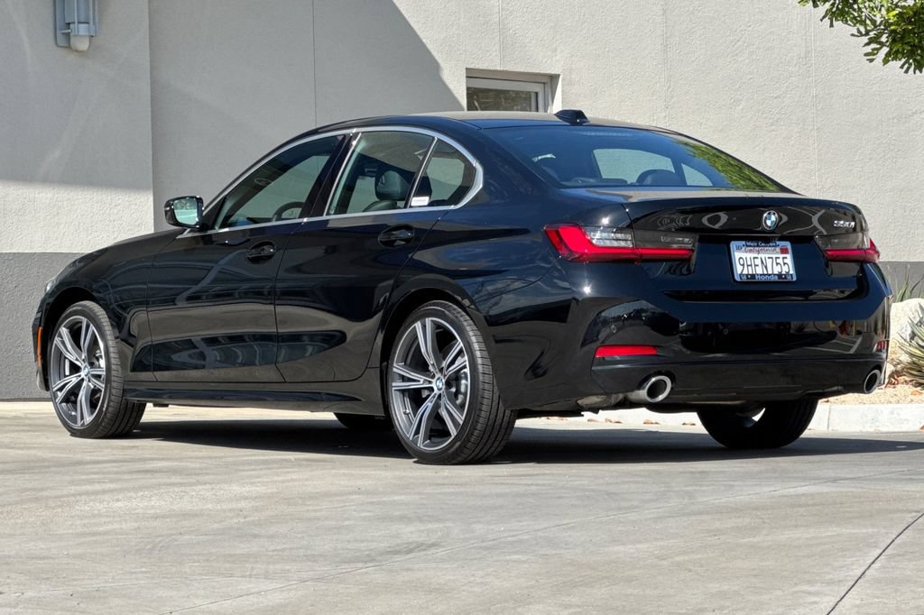 Used 2024 BMW 330i Sedan w/ Convenience Package RWD image 3